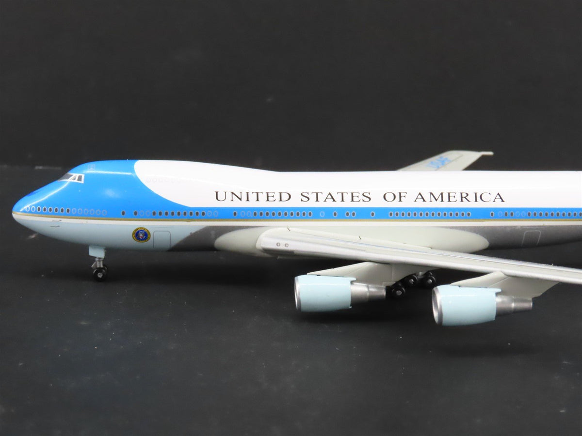 1:400 Dragon Wings 55544 DieCast Air Force One VC-25A USAF B747-200 Airliner