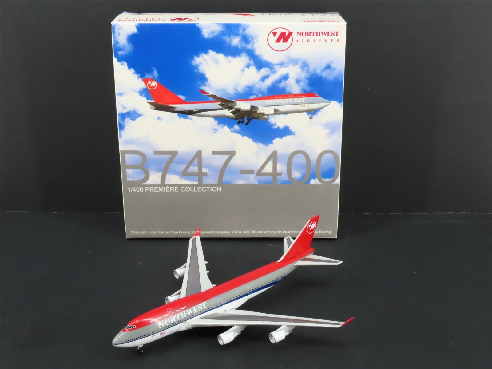 1:400 Dragon Wings 55470 Die-Cast Northwest Airlines Boeing 747-400 Airliner