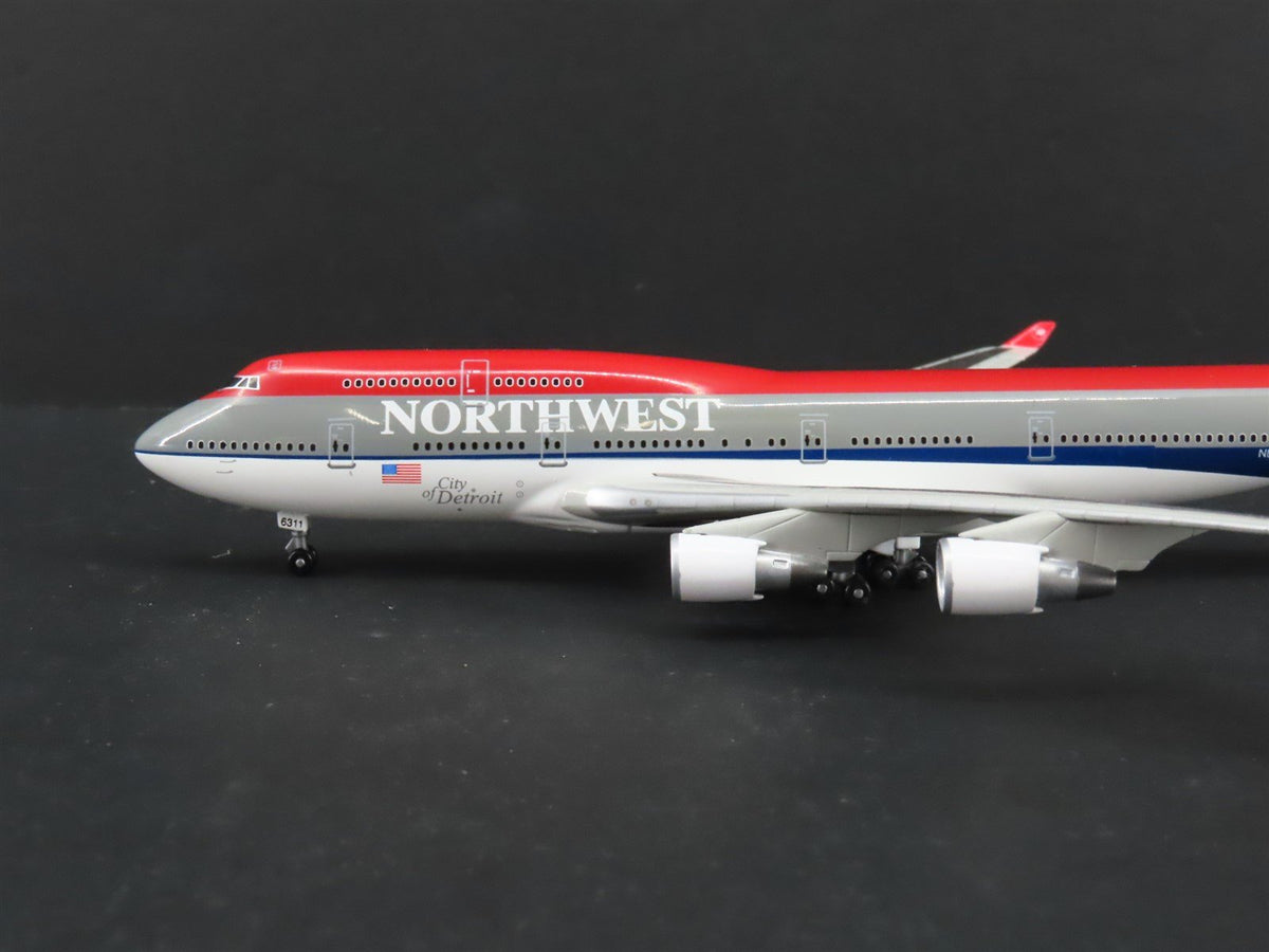 1:400 Dragon Wings 55470 Die-Cast Northwest Airlines Boeing 747-400 Airliner