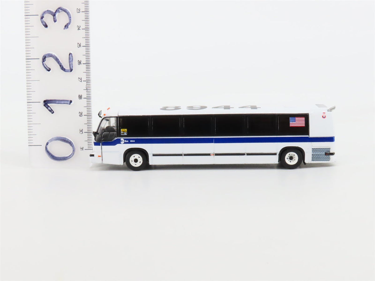 1:87 Iconic Replicas Die-Cast 87-0397 MTA New York City TMC RTS Transit Bus