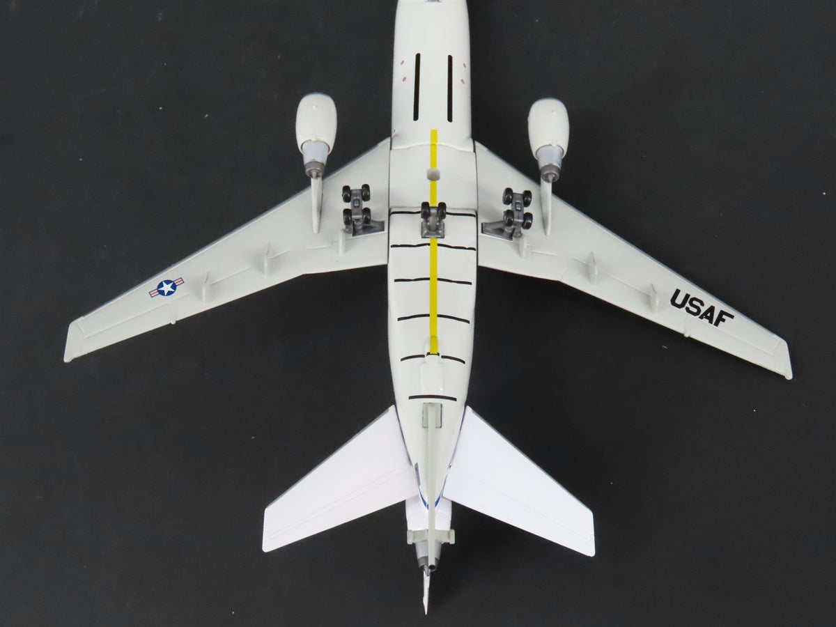 1:400 Dragon Wings 55473 Die-Cast USAF Great White KC-10 Extender Airliner