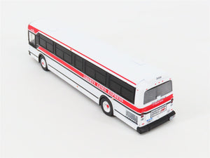 1:87 Iconic Replicas Die-Cast 87-0389 Liberty Lines Suburban MCI Classic Bus
