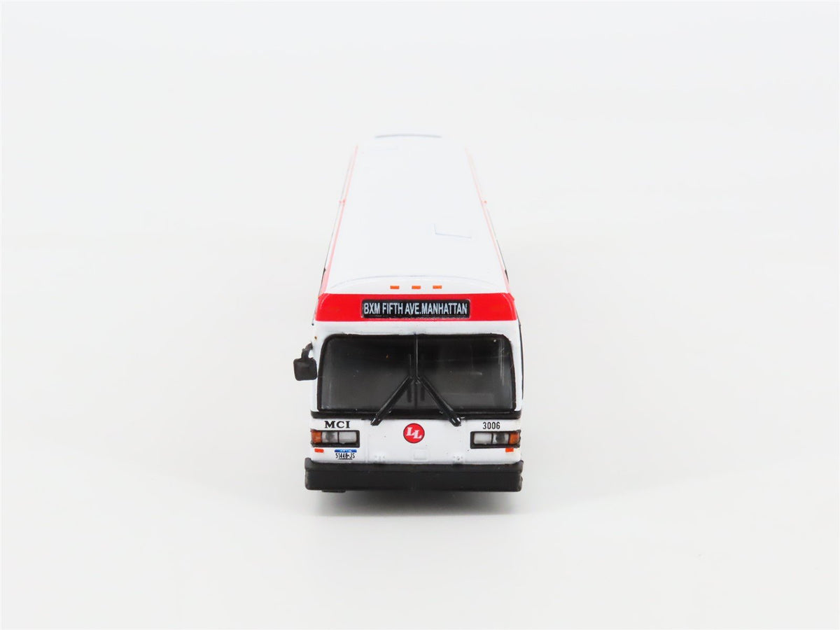 1:87 Iconic Replicas Die-Cast 87-0389 Liberty Lines Suburban MCI Classic Bus