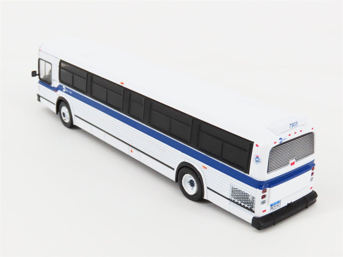 1:87 Iconic Replicas Die-Cast 87-0388 MTA NYC Suburban MCI Classic Bus