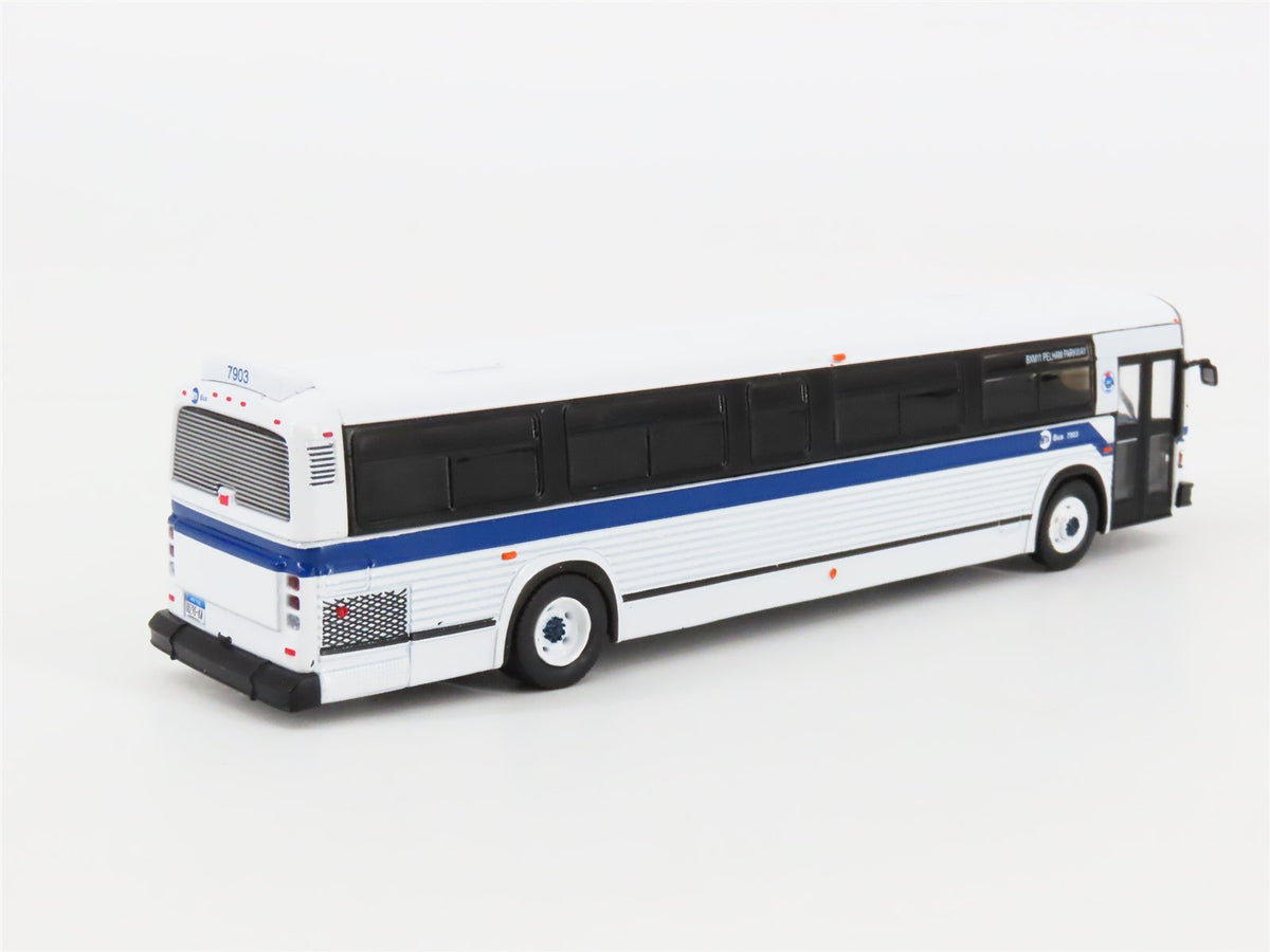 1:87 Iconic Replicas Die-Cast 87-0388 MTA NYC Suburban MCI Classic Bus