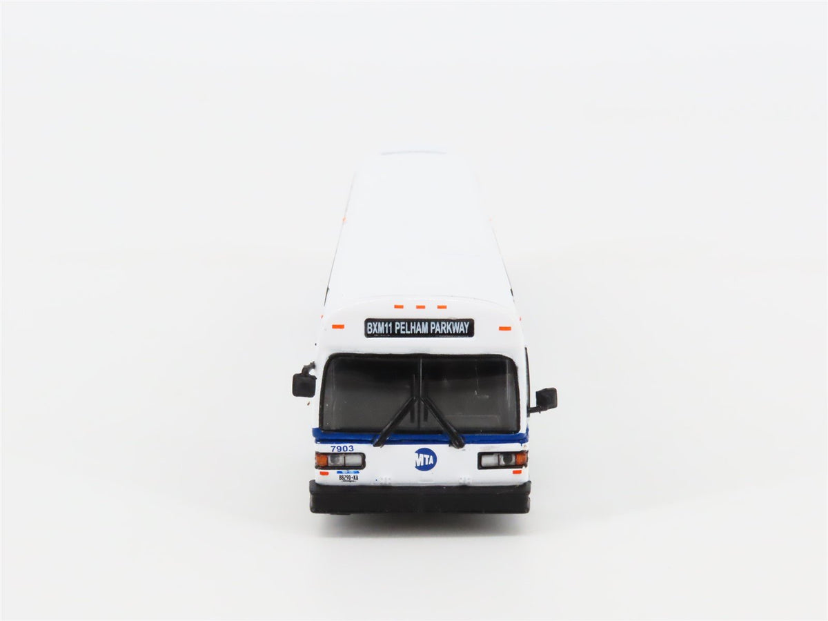 1:87 Iconic Replicas Die-Cast 87-0388 MTA NYC Suburban MCI Classic Bus