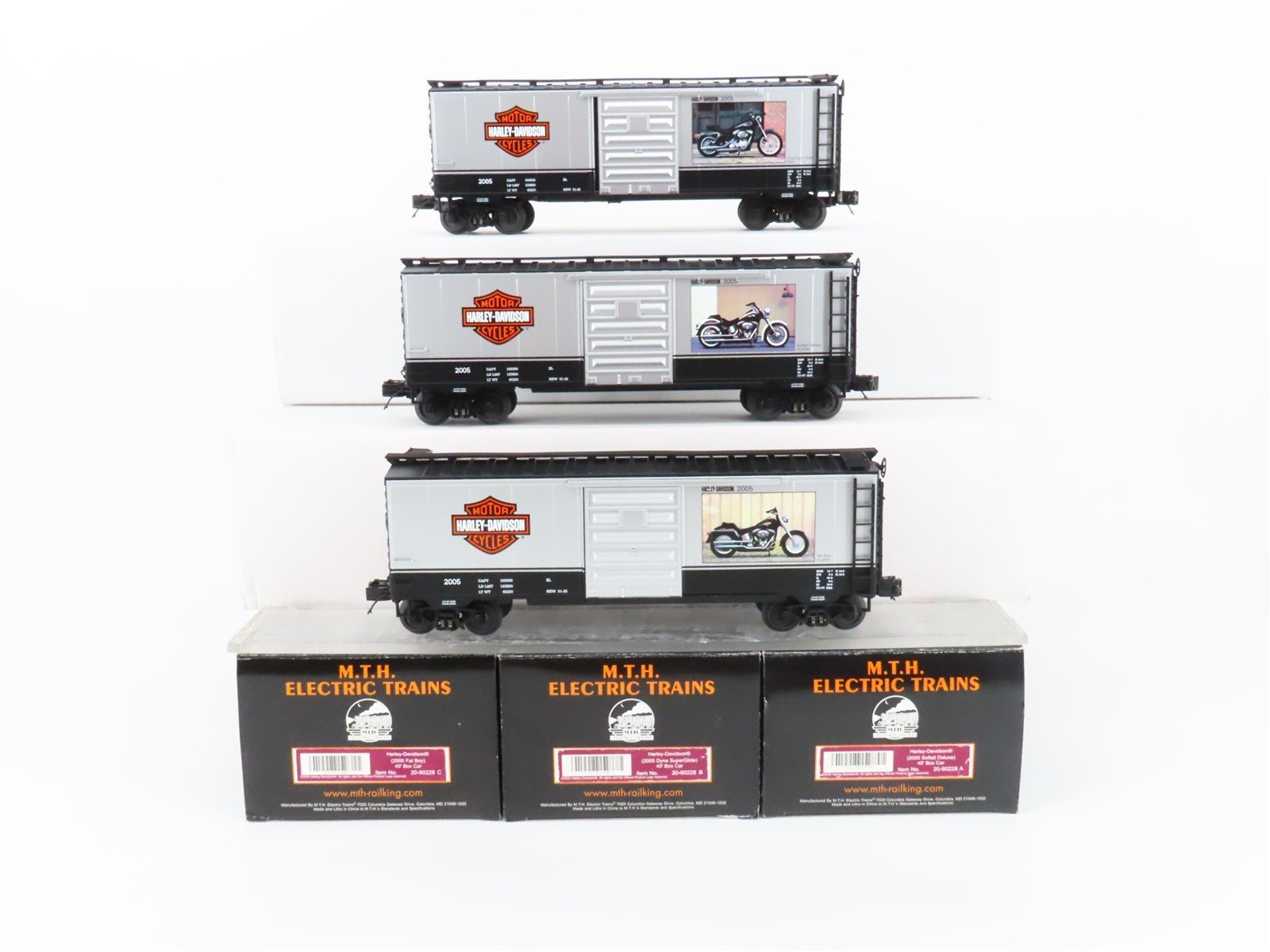 O Gauge 3-Rail MTH 20-90228 Harley-Davidson 40' Box Car Set of 3