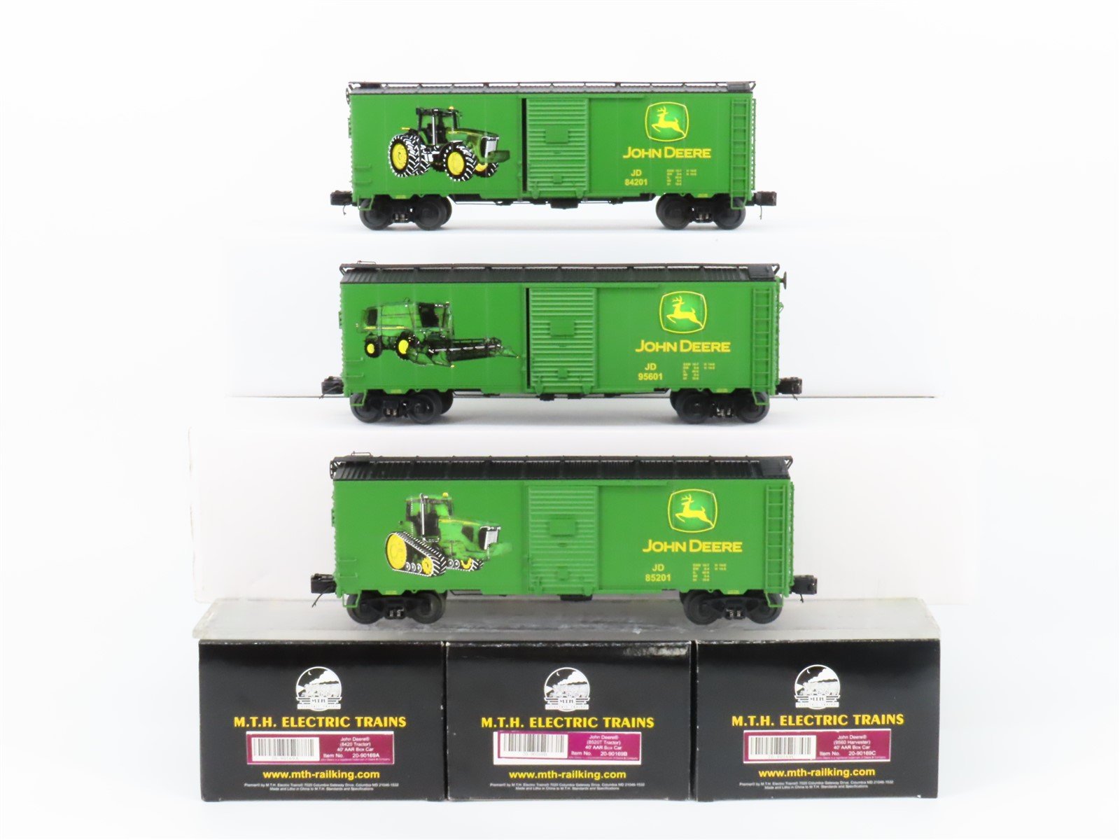 O Gauge 3-Rail MTH 20-90169 John Deere 40' AAR Box Car Set of 3
