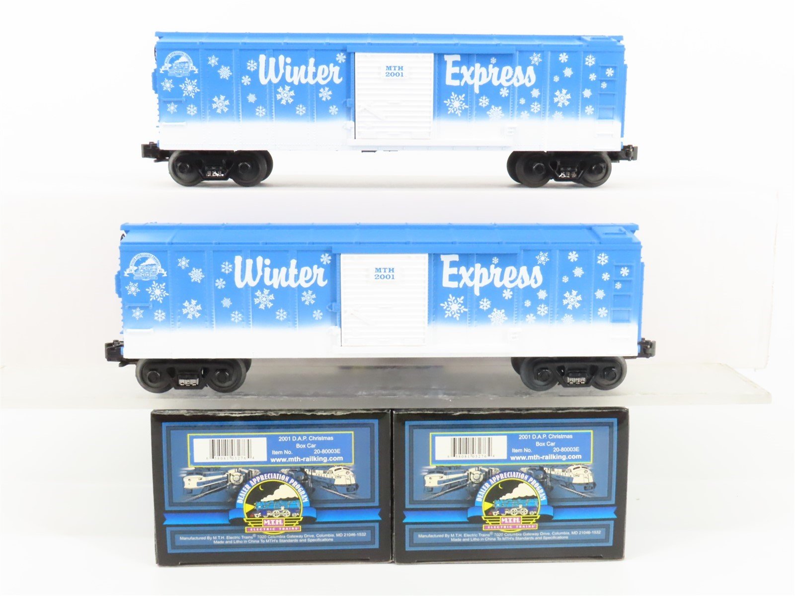 O Gauge 3-Rail MTH 20-80003E 2001 D.A.P. "Winter Express" Box Car Set of 2