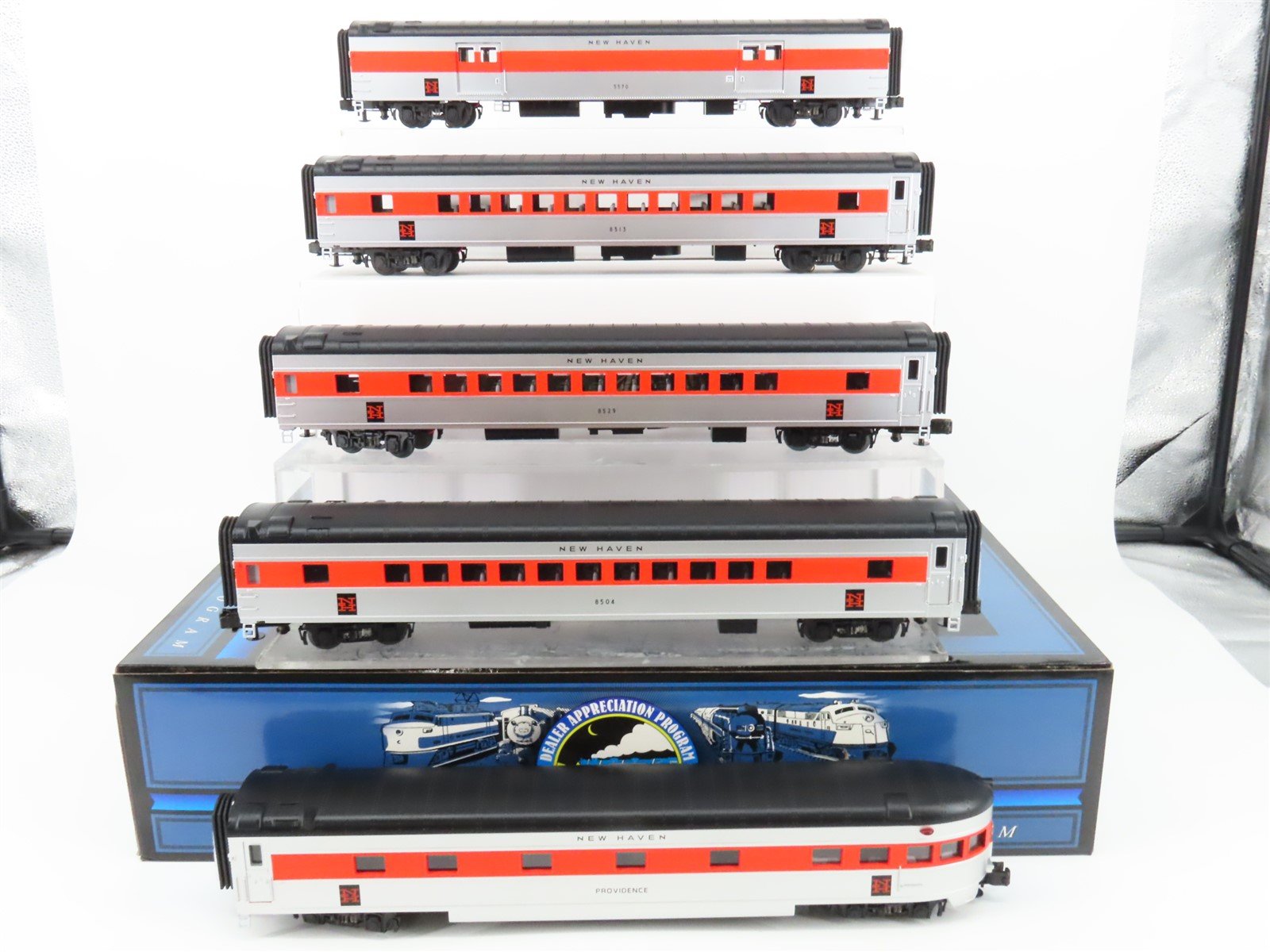 O Gauge 3-Rail MTH 20-80003C NH New Haven 70' ABS Passenger 5-Car Set