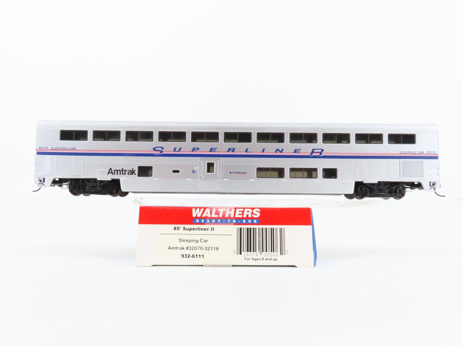 HO Walthers 932-6111 AMTK Amtrak 85' Superliner II Sleeper Passenger #32113