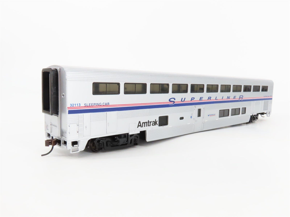 HO Walthers 932-6111 AMTK Amtrak 85&#39; Superliner II Sleeper Passenger #32113