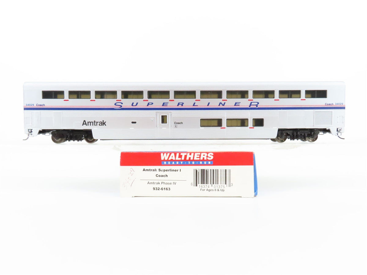 HO Walthers 932-6163 AMTK Amtrak Ph IV Superliner I Coach Passenger #34029