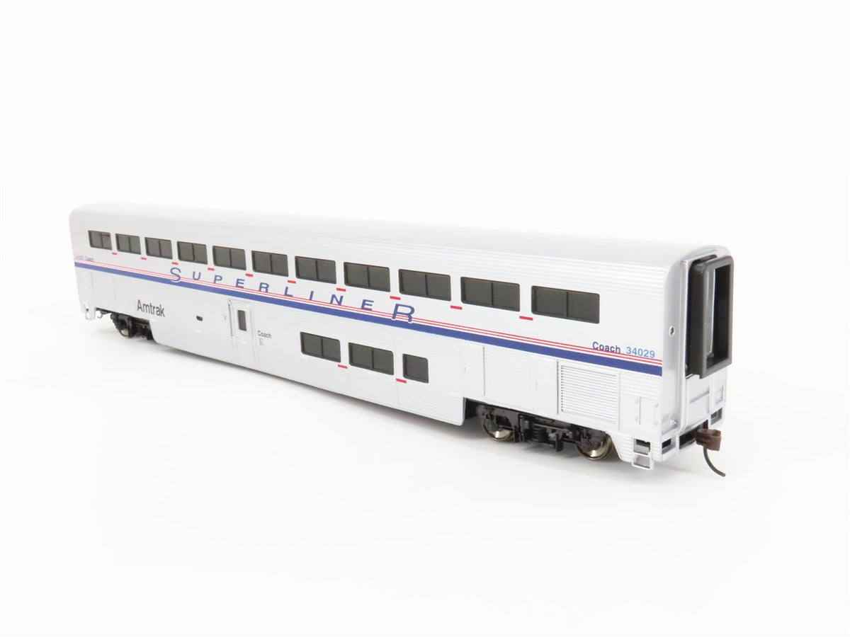 HO Walthers 932-6163 AMTK Amtrak Ph IV Superliner I Coach Passenger #34029