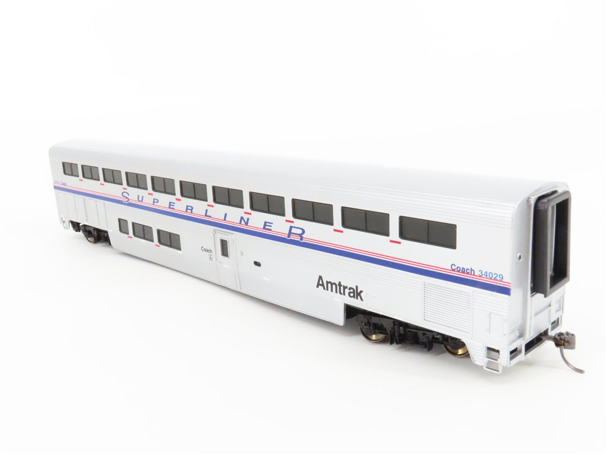 HO Walthers 932-6163 AMTK Amtrak Ph IV Superliner I Coach Passenger #34029
