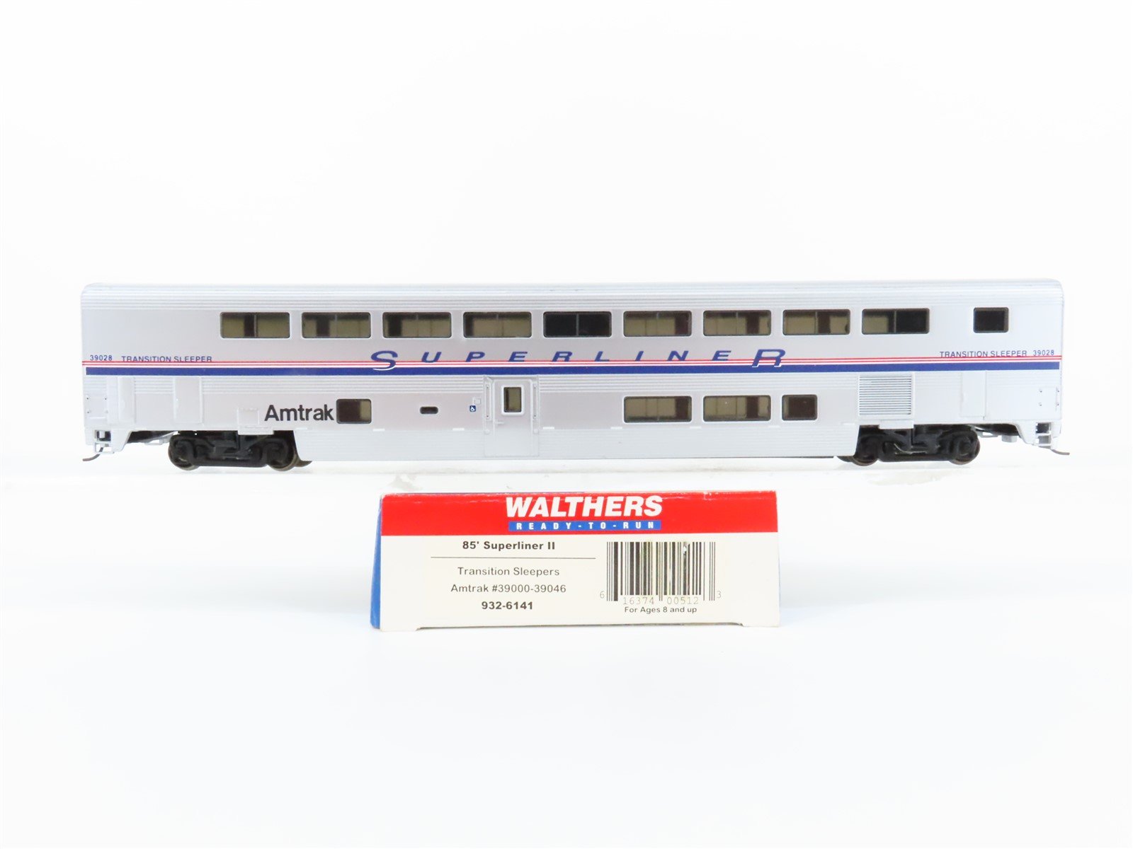 HO Walthers 932-6141 AMTK Superliner II 85' Transition Sleeper Passenger #39028