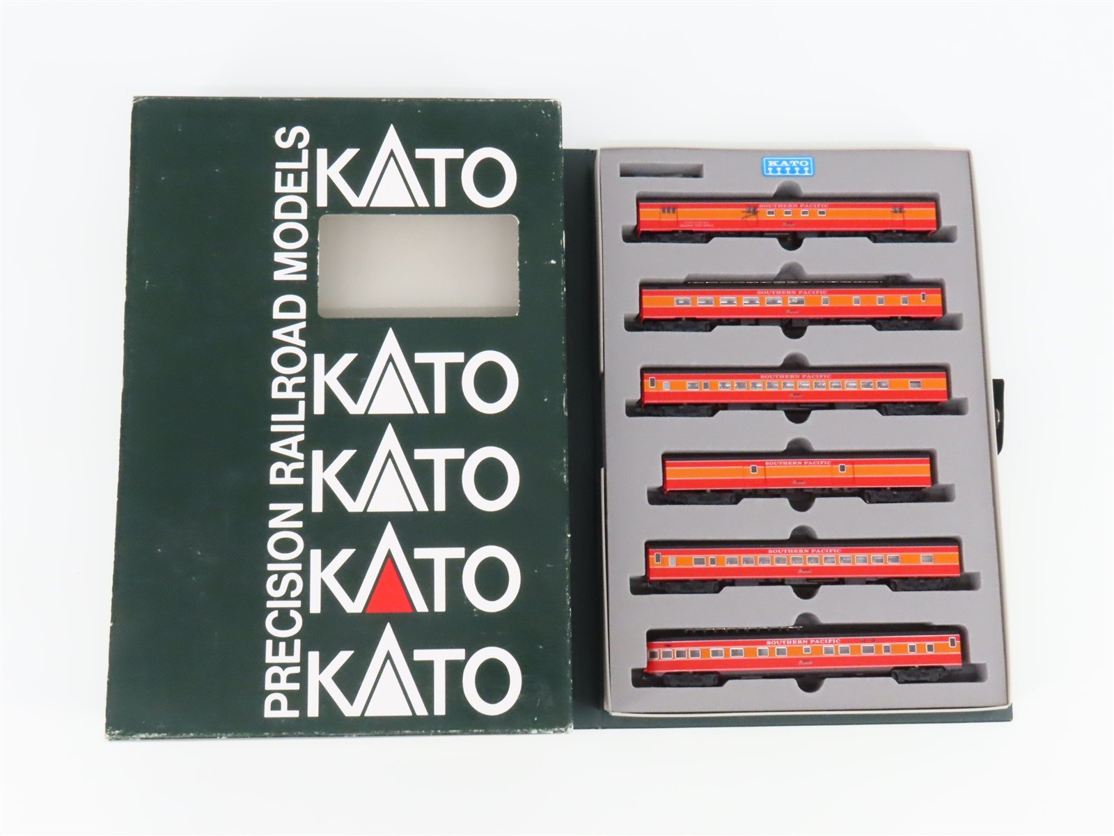 N KATO 106-019 SP Southern Pacific Daylight Smooth Side 6-Car Passenger Set