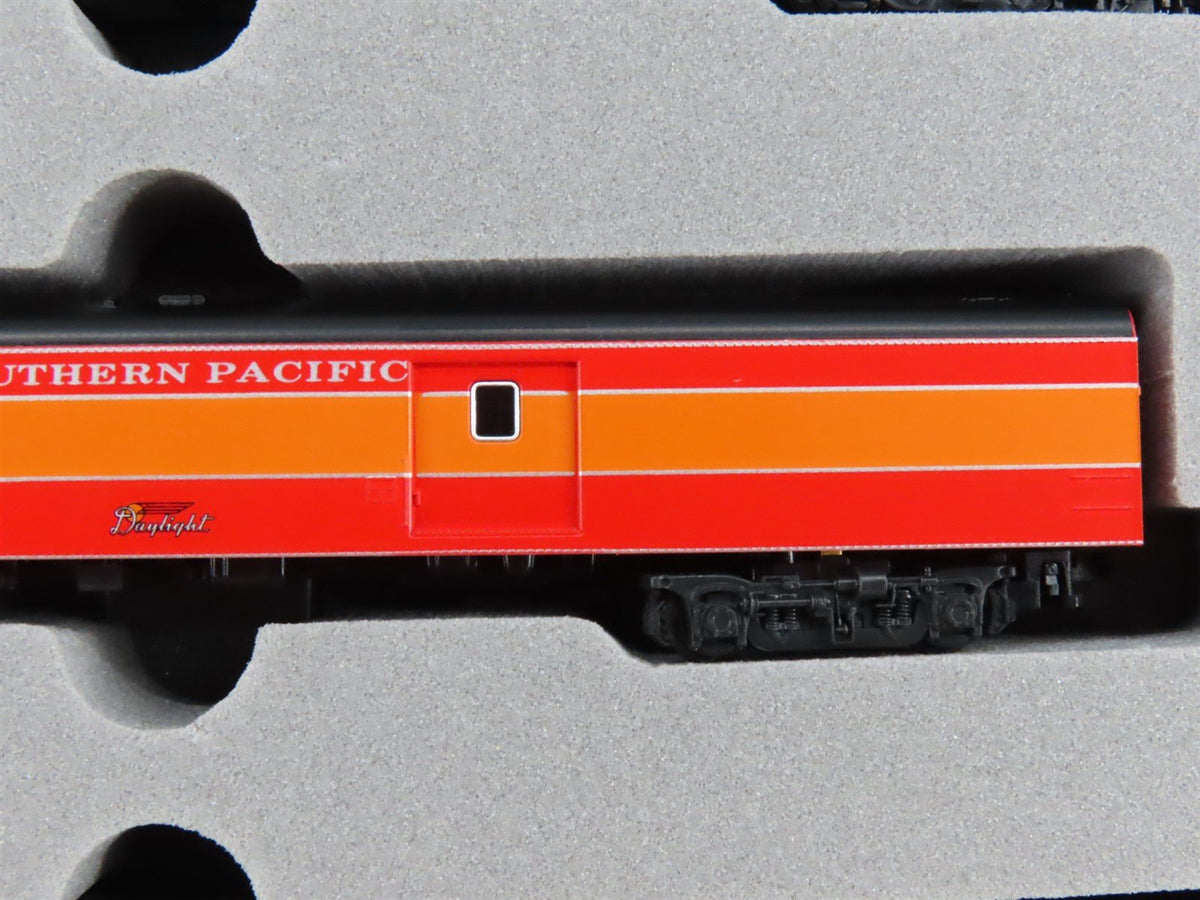 N KATO 106-019 SP Southern Pacific Daylight Smooth Side 6-Car Passenger Set