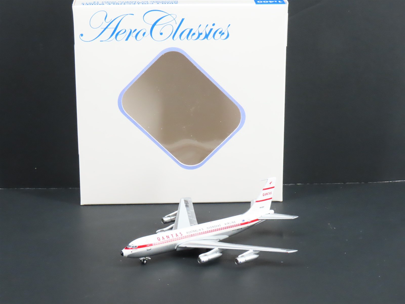 1:400 Scale Aero Classics 17701 Die-Cast Qantas B-707-138B Airliner VH-EBF