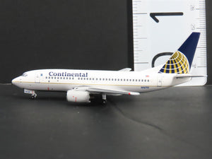 1:400 Scale Aero Classics 28762/29 Die-Cast Continental B-737-724 #N16701