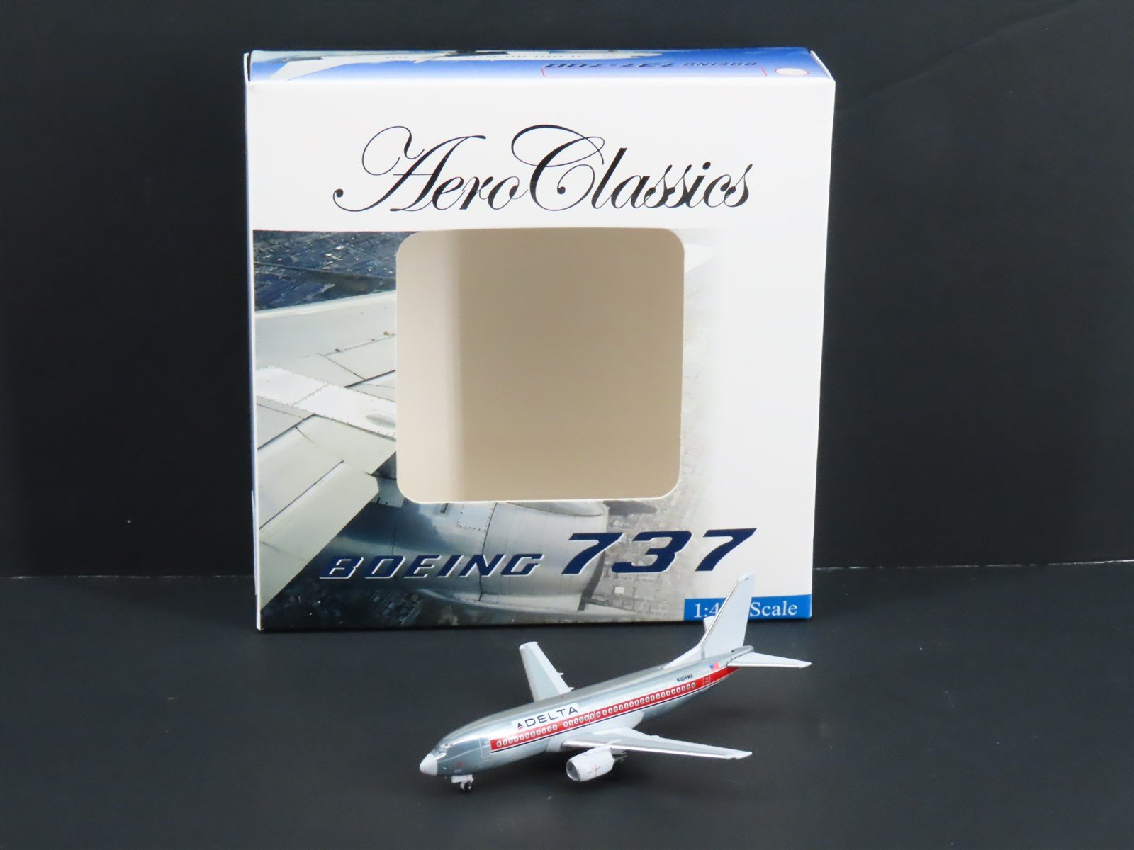 1:400 Scale Aero Classics 23345/347 Die-Cast Delta B-737-347 Airliner N304WA