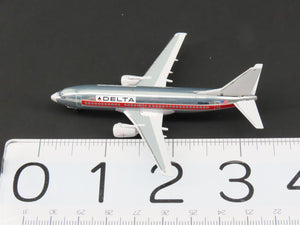 1:400 Scale Aero Classics 23345/347 Die-Cast Delta B-737-347 Airliner N304WA