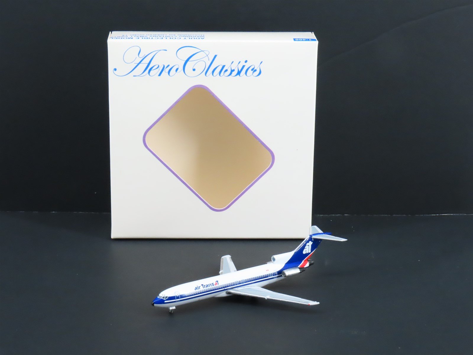 1:400 Scale Aero Classics 20937/1103 Die-Cast Air Transat B-727-233 #C-GAAD
