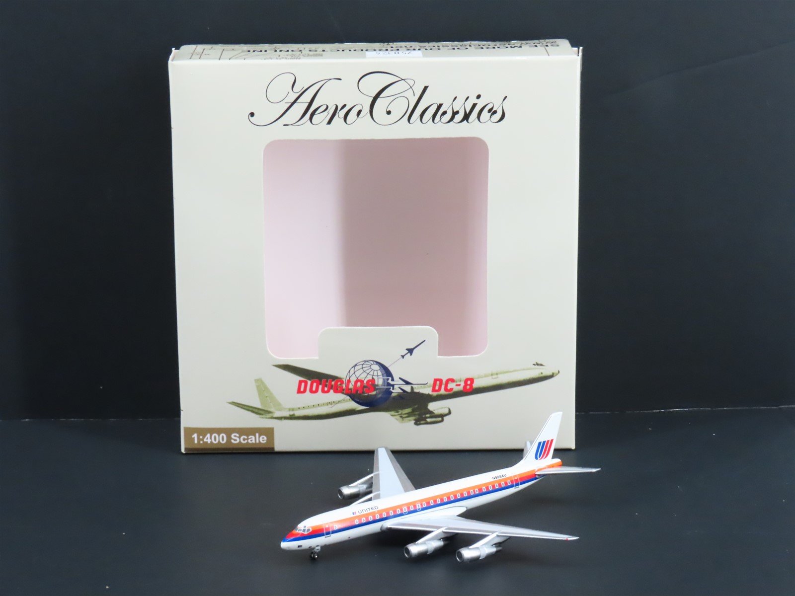 1:400 Scale Aero Classics 45852-263 Die-Cast United Air Lines DC-8-52 #N8068U