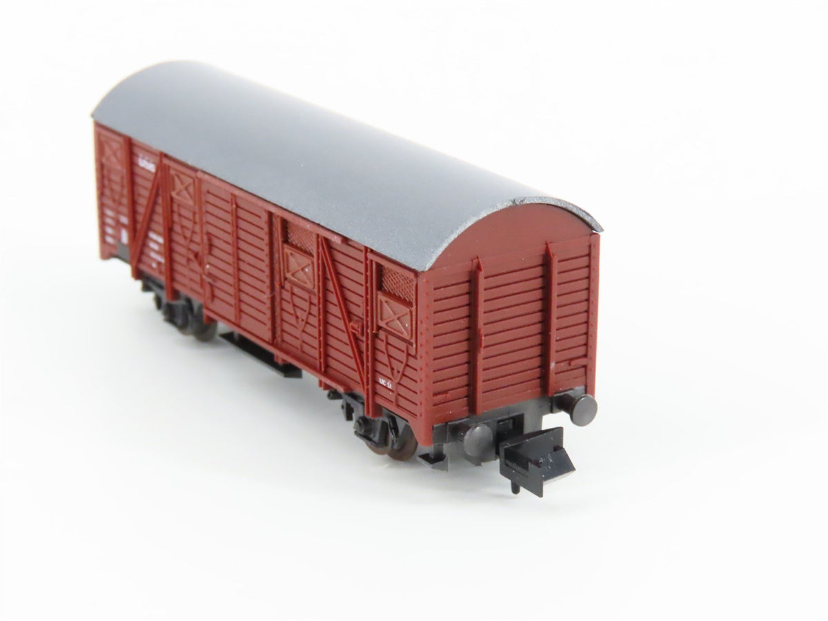 N Scale Roco 02329F DSB Danish State Railways Covered Freight Wagon