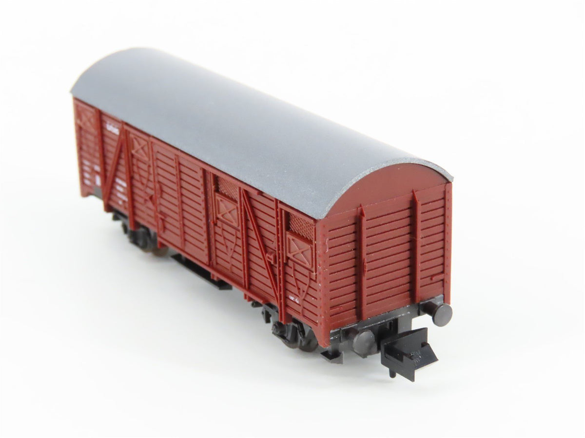 N Scale Roco 02329F DSB Danish State Railways Covered Freight Wagon
