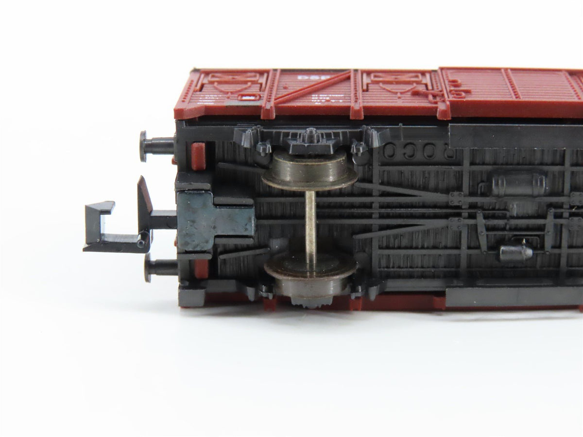 N Scale Roco 02329F DSB Danish State Railways Covered Freight Wagon