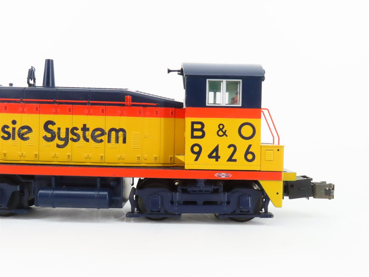 O Gauge 3-Rail Atlas 6108-2 B&amp;O Chessie System EMD SW900 Diesel Switcher #9426