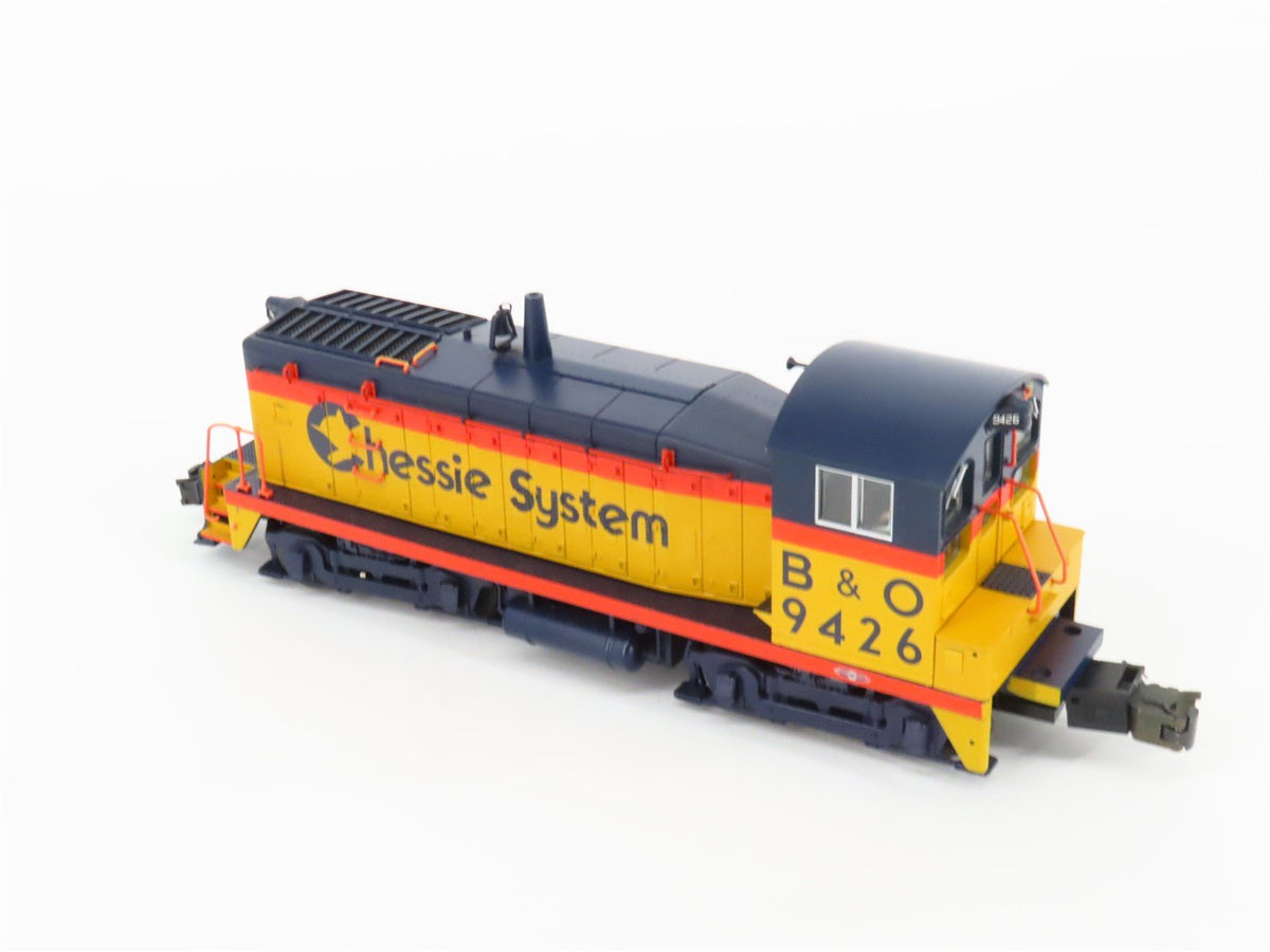 O Gauge 3-Rail Atlas 6108-2 B&amp;O Chessie System EMD SW900 Diesel Switcher #9426