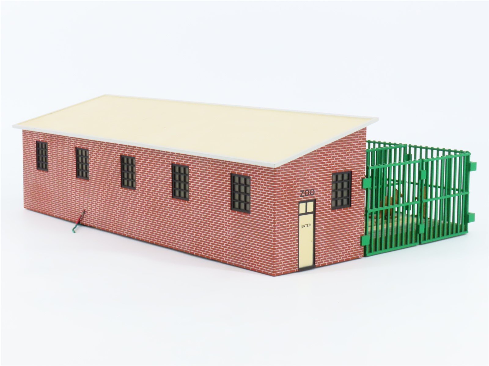 O 1/48 Scale Lionel 6-24180 Lionelville Operating Zoo