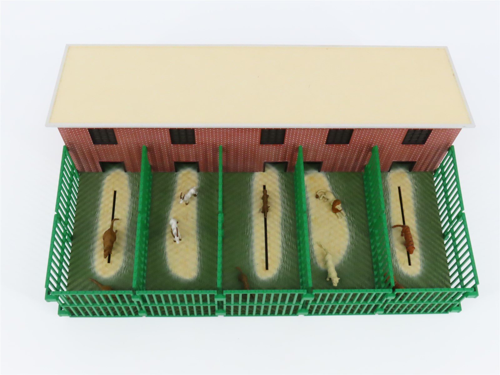 O 1/48 Scale Lionel 6-24180 Lionelville Operating Zoo