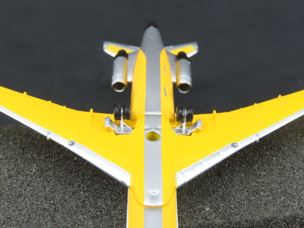 1:400 Aero Classics Die-Cast Northeast Airlines Yellowbirds B727-200 Airliner