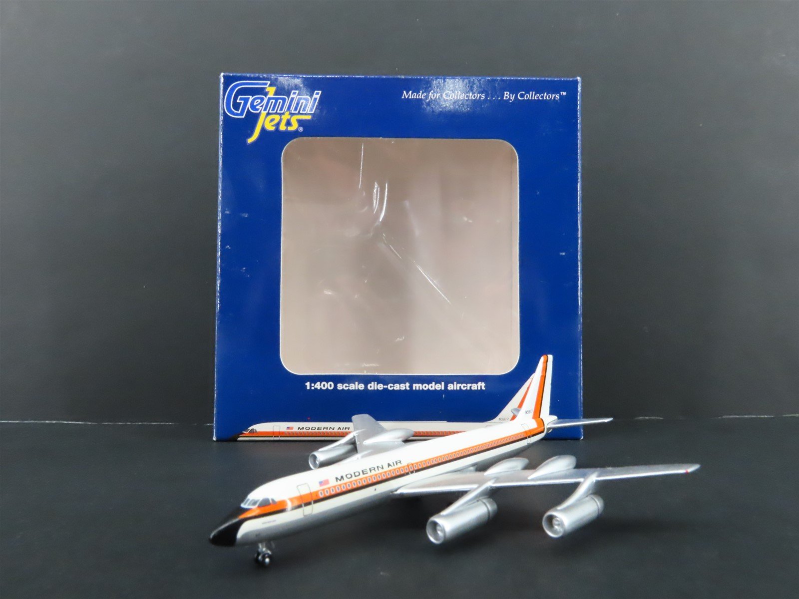 1:400 Gemini Jets GJMOD704 Die-Cast Modern Air Convair CV-990 Airliner N5617