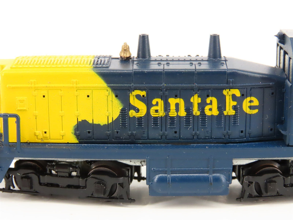N Scale Con-Cor 0001-005001 ATSF Santa Fe SW1200 Cow Diesel Switcher #1242