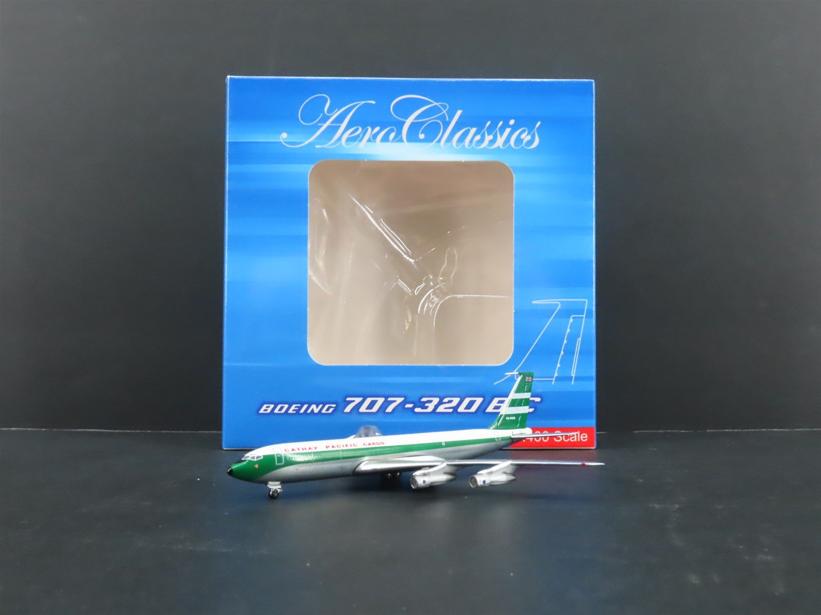 1:400 Aero Classics Die-Cast Cathay Pacific Boeing 707-320 Airliner VR-HGQ