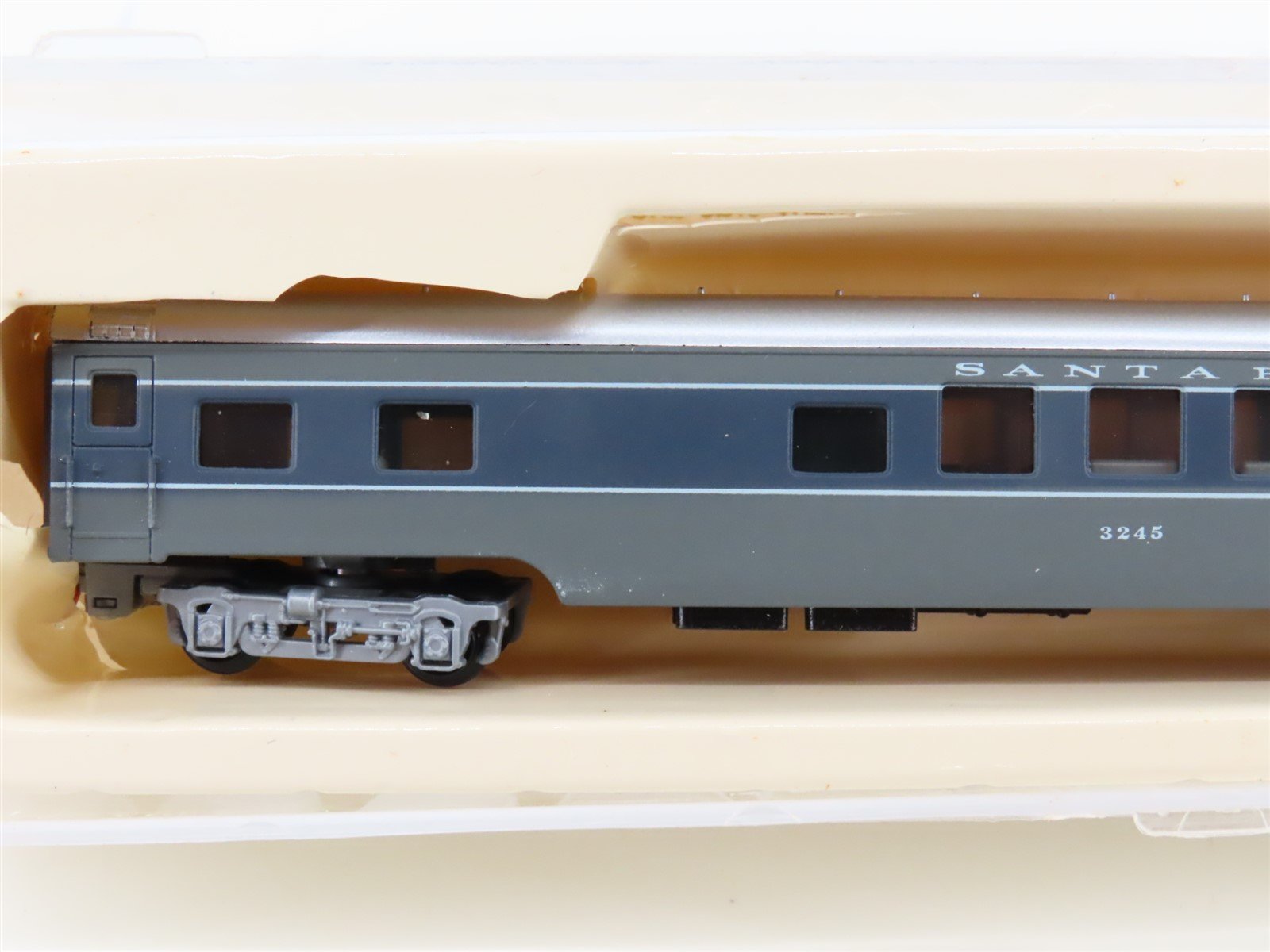 N Scale Con-Cor 0001-04042C ATSF Santa Fe Scout Observation Passenger #3245