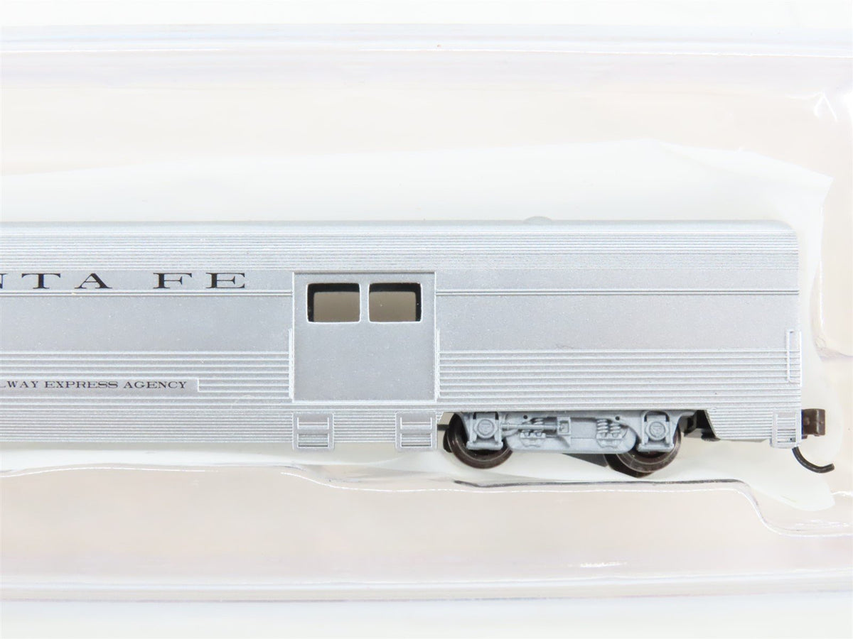 N Scale Bachmann Silver Series 14651 ATSF Santa Fe 72&#39; REA Baggage Passenger