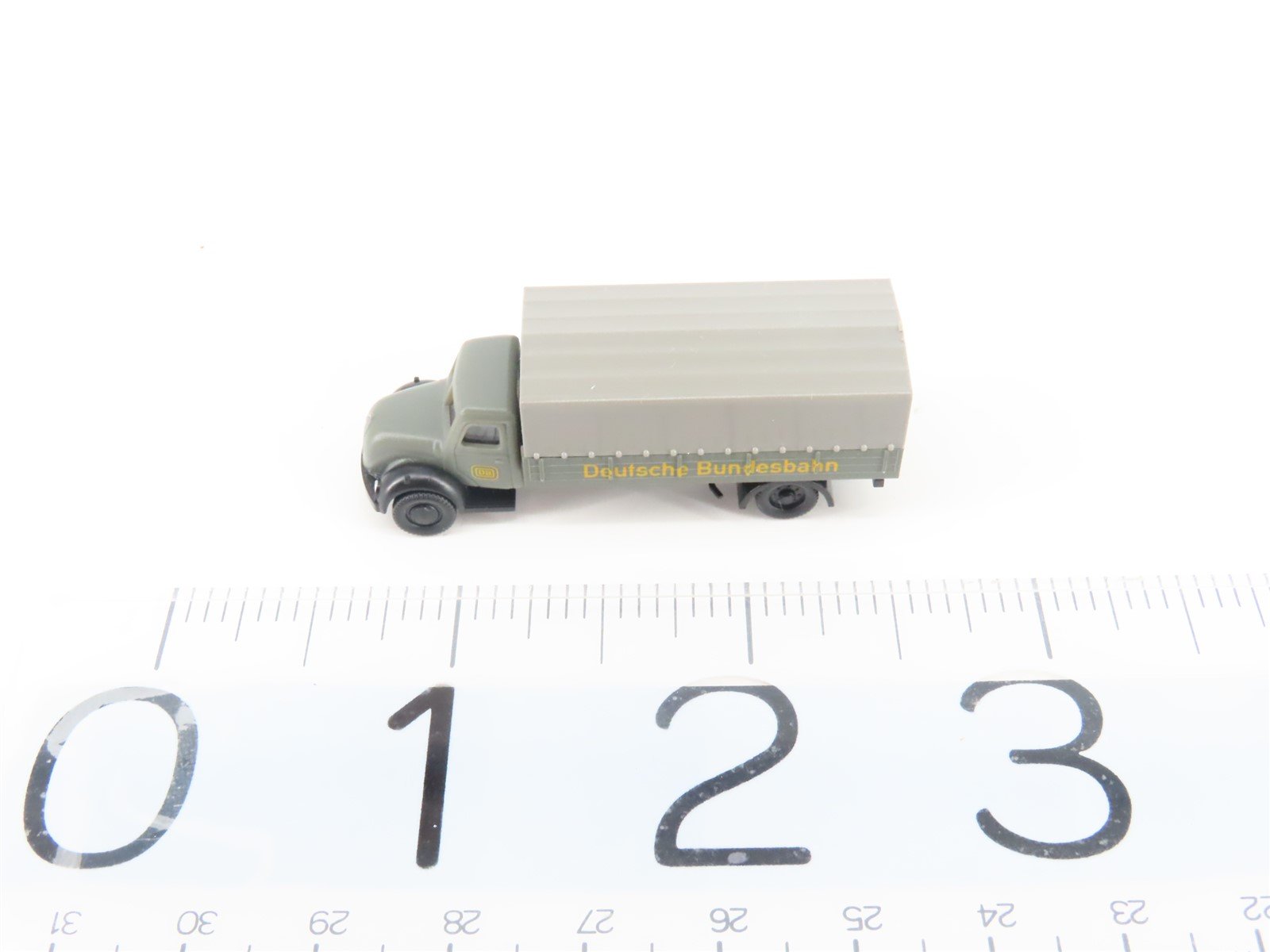 N 1:160 Scale WIKING 094903 Magirus DB Deutsche Bundesbahn Flatbed Truck
