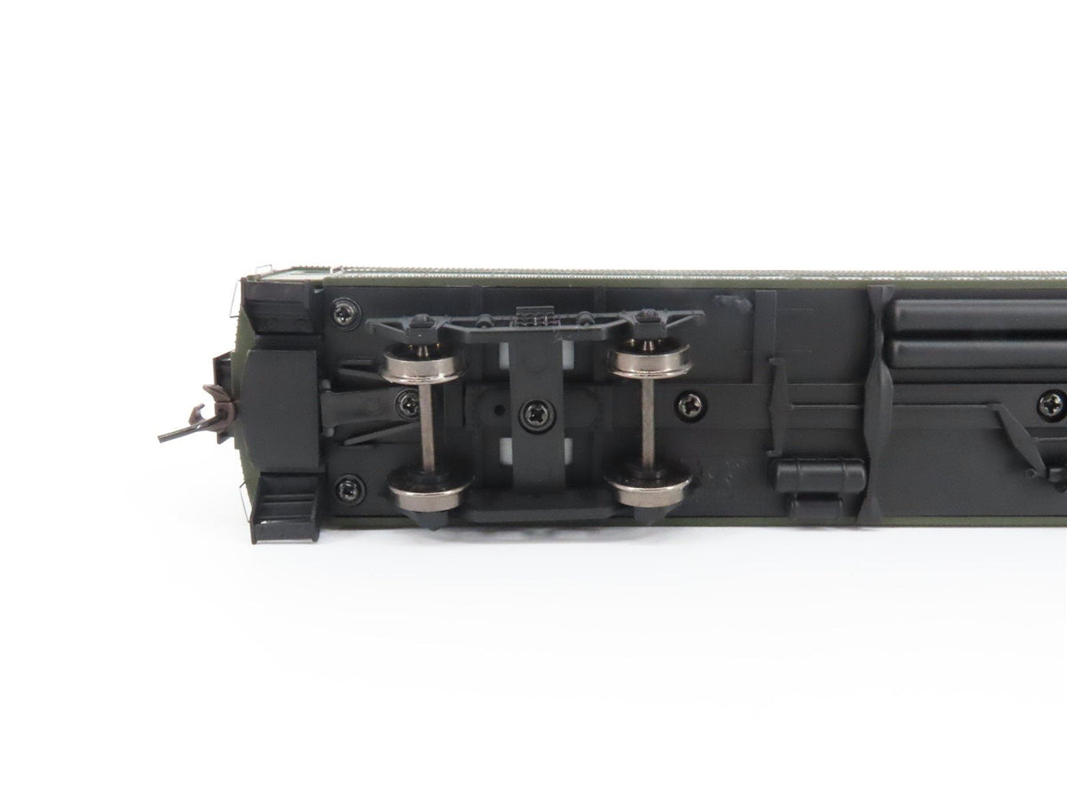 HO Scale Rivarossi HR4207 Unlettered 60&#39; Combine Passenger