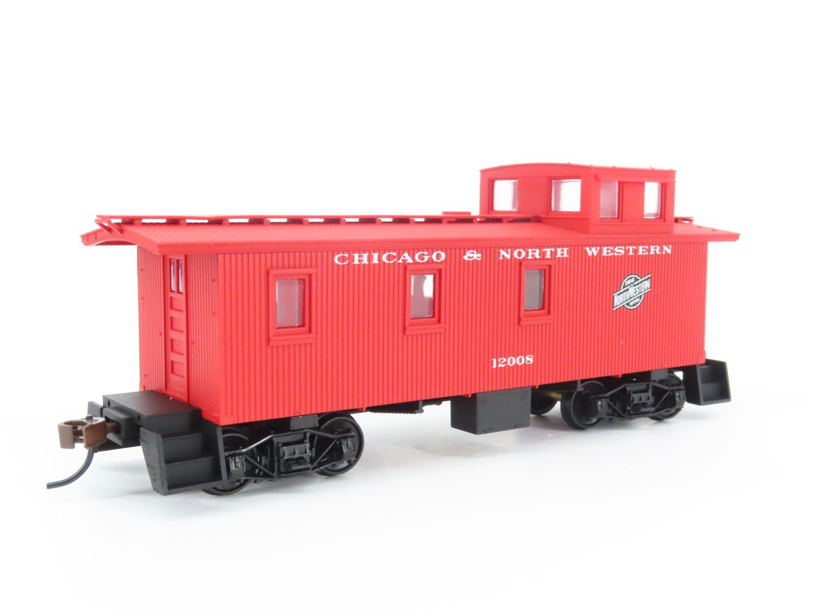 HO Scale Walthers 932-7506 CNW Chicago & North Western 30' Wood Caboose #12008