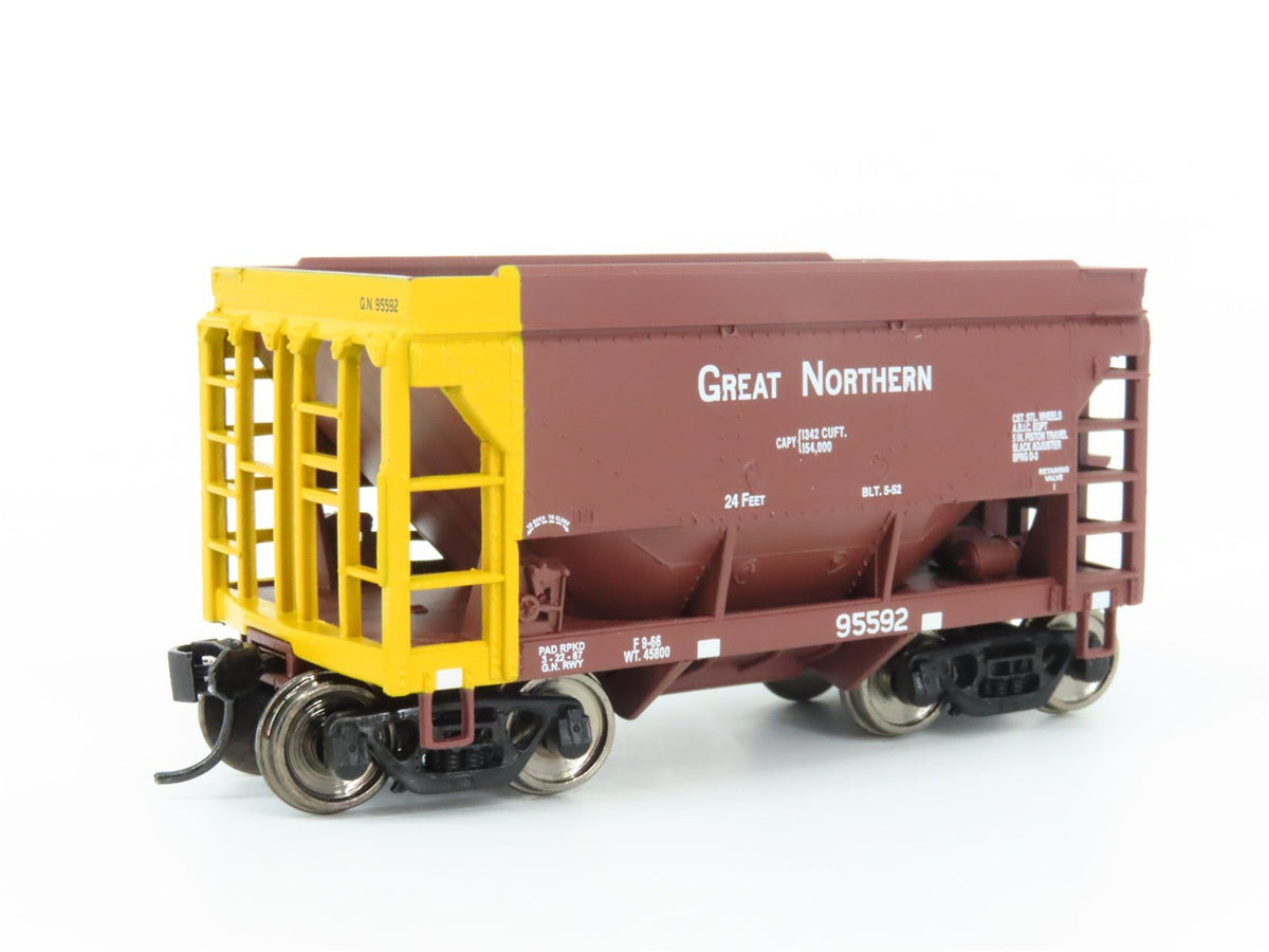 HO Scale Walthers Mainline 910-58062 GN Great Northern 24&#39; Ore Car 4-Pack