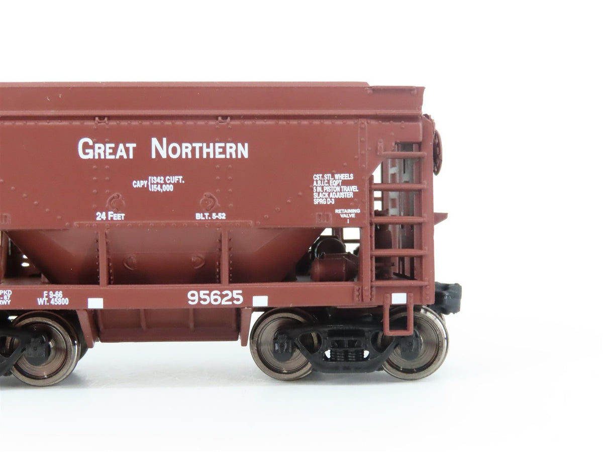 HO Scale Walthers Mainline 910-58062 GN Great Northern 24&#39; Ore Car 4-Pack