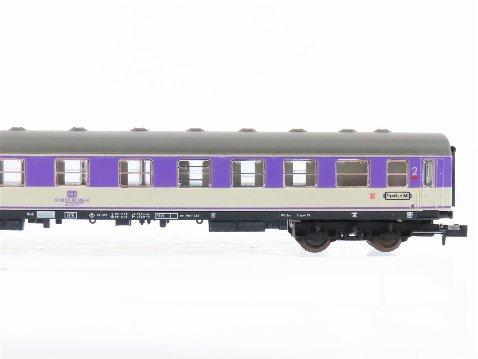 N Scale Fleischmann DB German Purple 2nd Class Corridor Coach Passenger #506-8