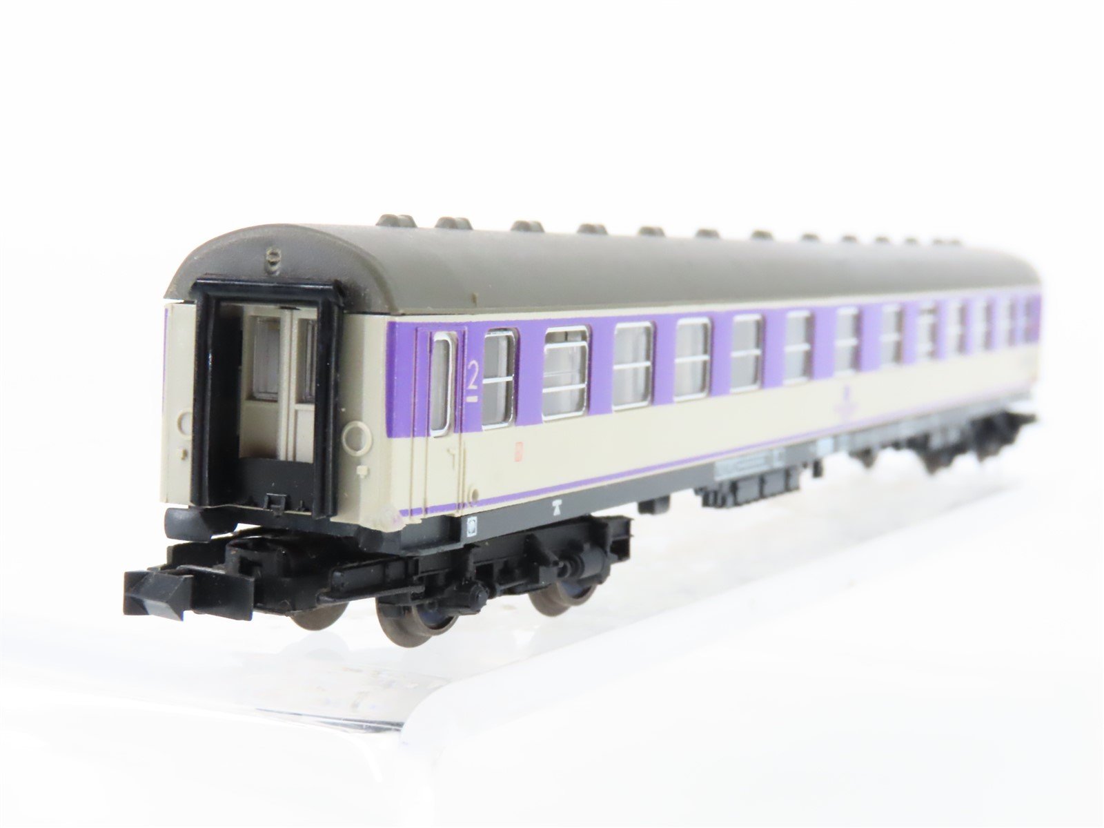 N Scale Fleischmann DB German Purple 2nd Class Corridor Coach Passenger #506-8