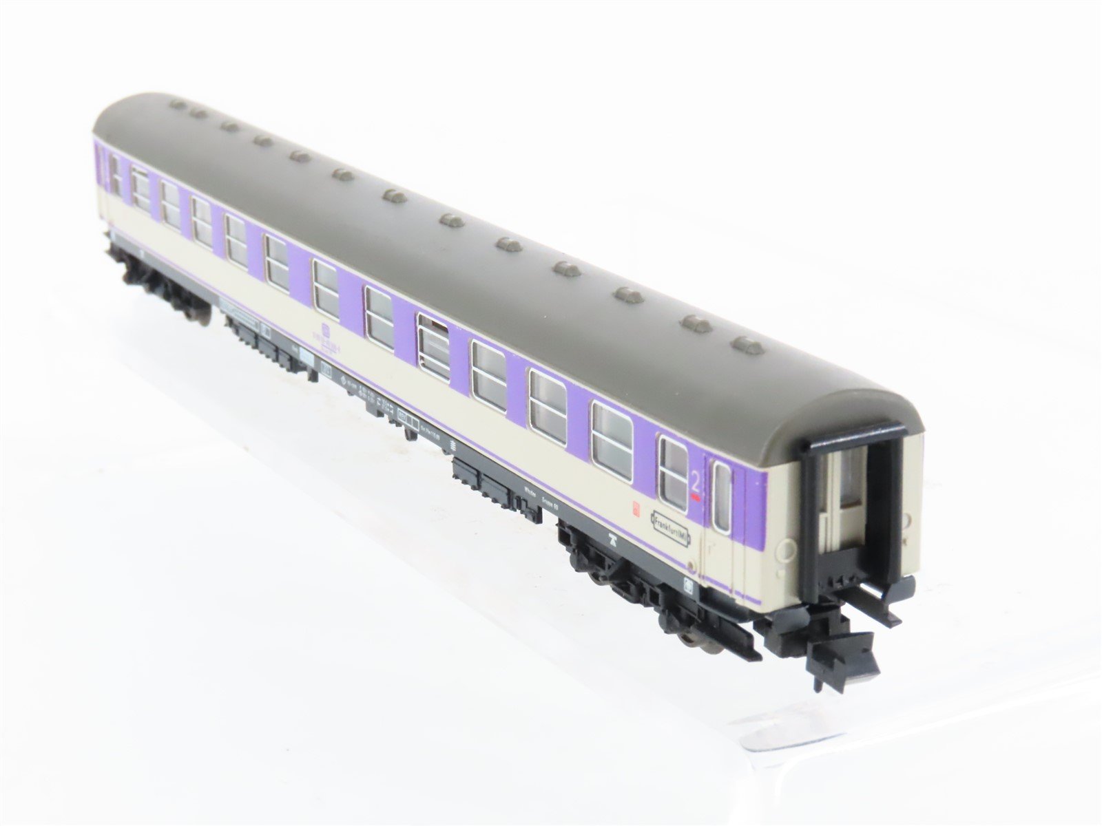 N Scale Fleischmann DB German Purple 2nd Class Corridor Coach Passenger #506-8