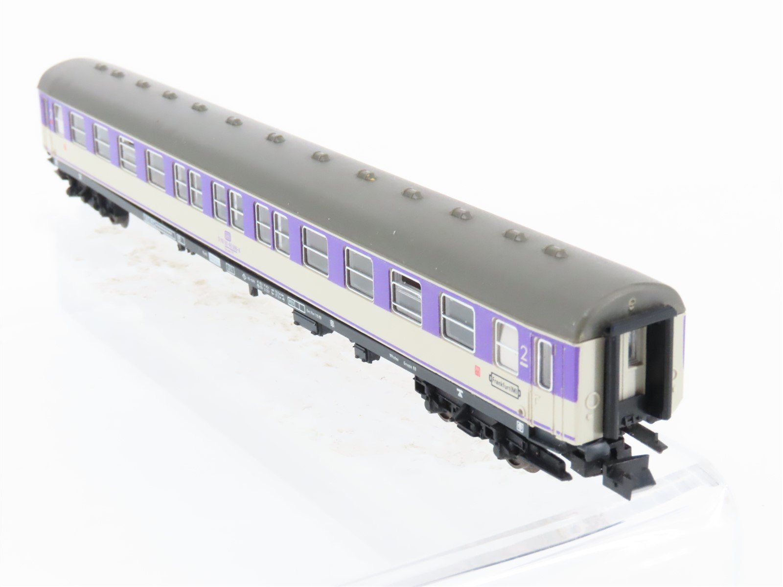 N Scale Fleischmann DB German Purple 2nd Class Corridor Coach Passenger #506-8